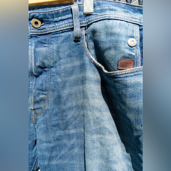 LIKE NEW-LIGHT BLUE WASH G-STAR DENIM JEANS: WORN ONCE - Picture 4 of 4